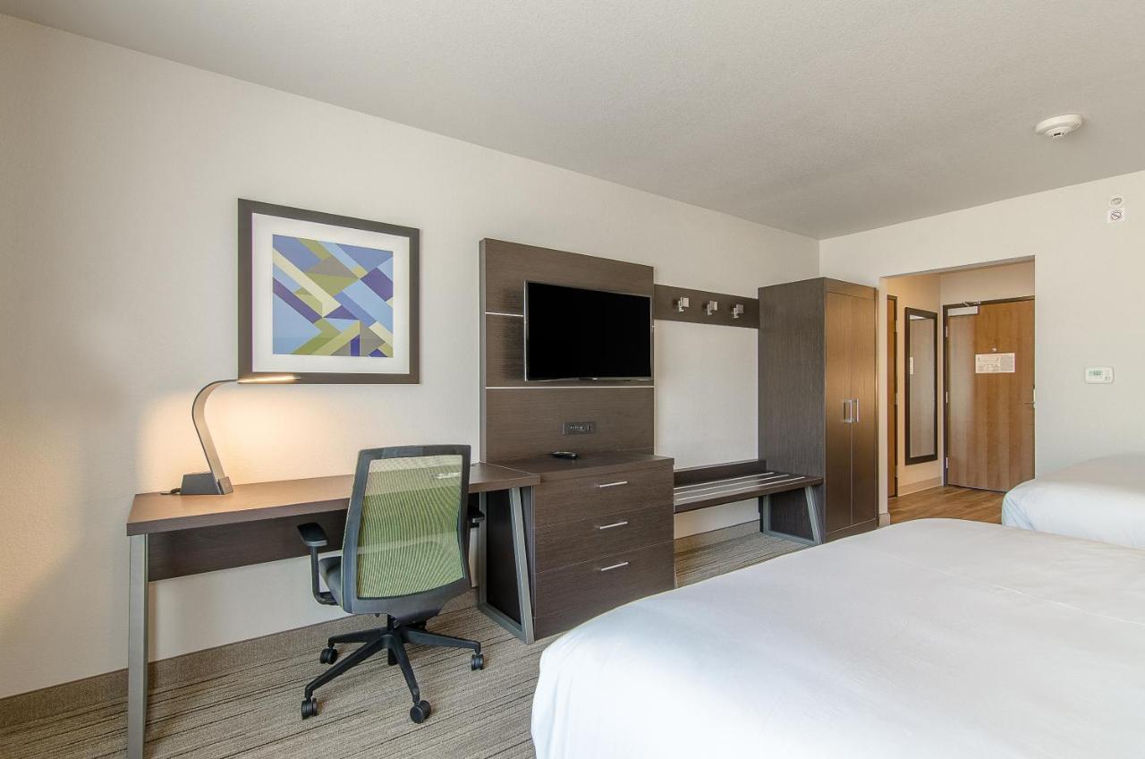 Holiday Inn Express & Suites - Atchison By Ihg Ngoại thất bức ảnh