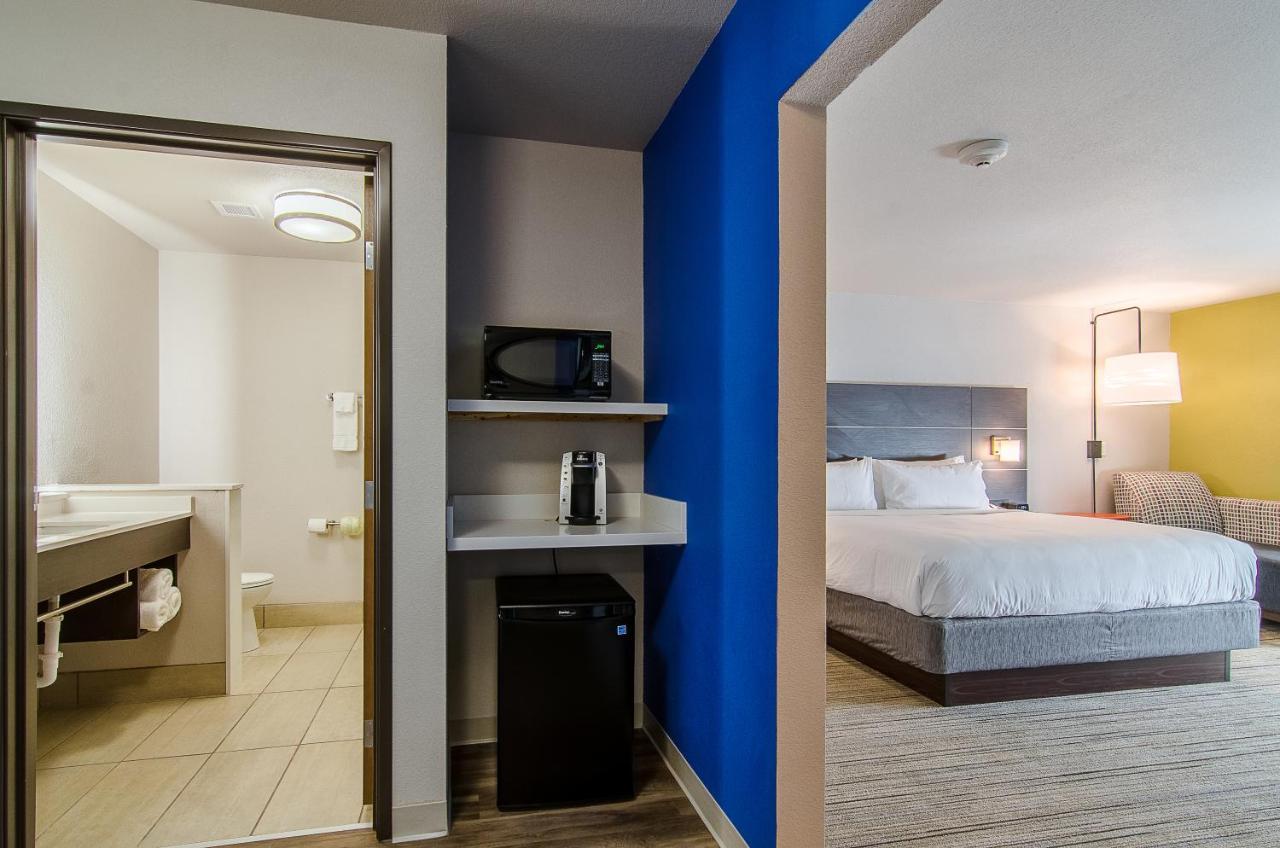Holiday Inn Express & Suites - Atchison By Ihg Ngoại thất bức ảnh