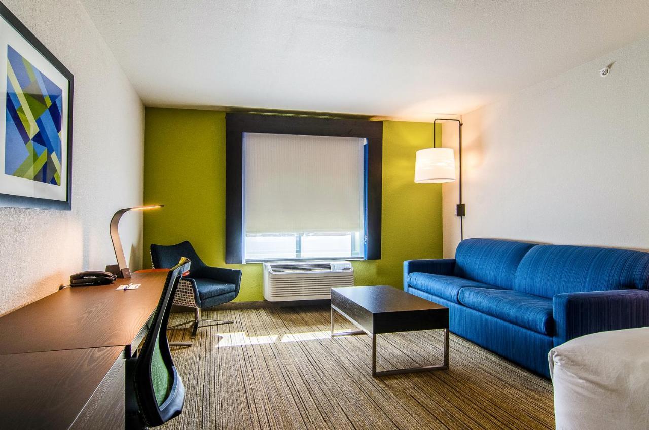 Holiday Inn Express & Suites - Atchison By Ihg Ngoại thất bức ảnh