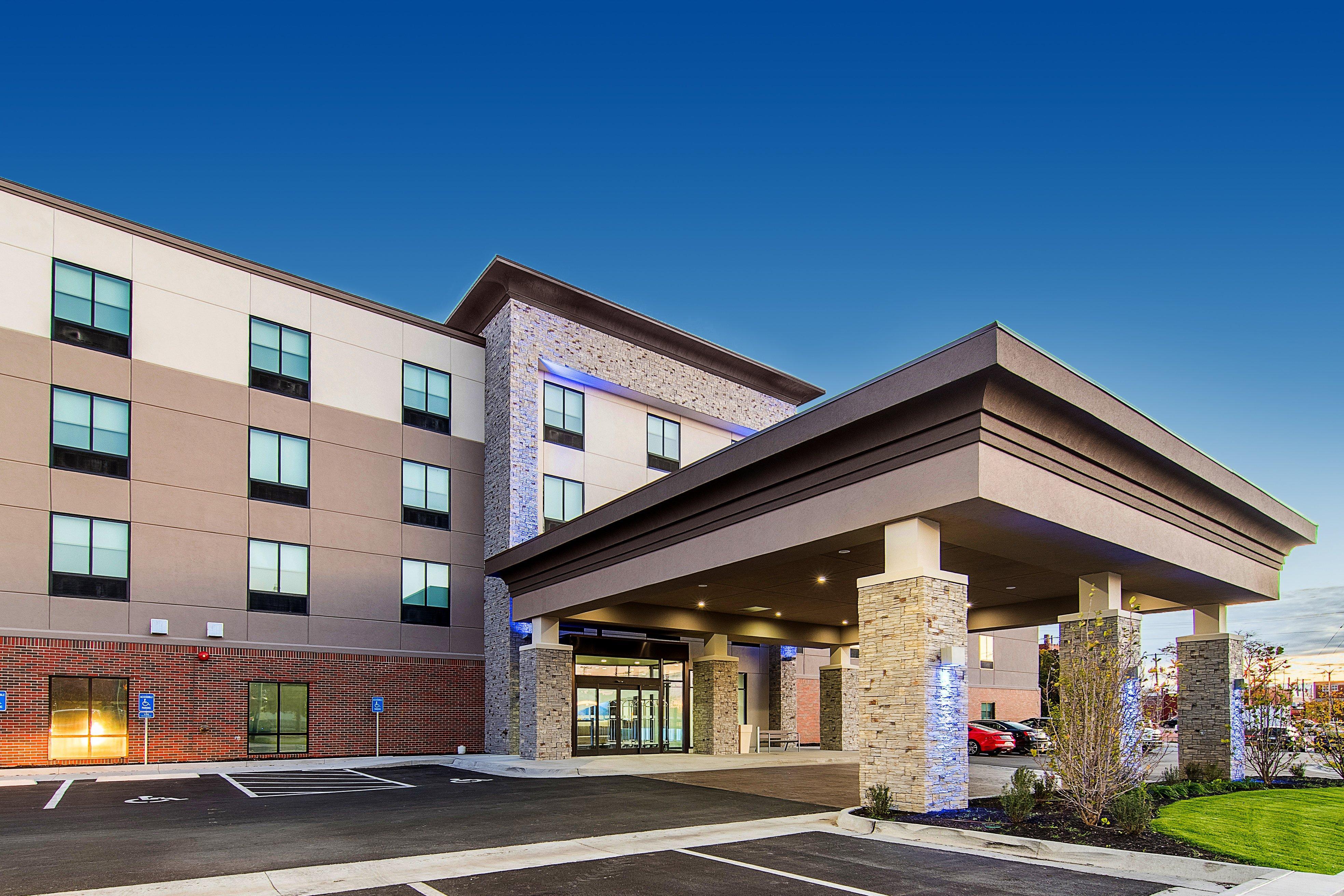 Holiday Inn Express & Suites - Atchison By Ihg Ngoại thất bức ảnh