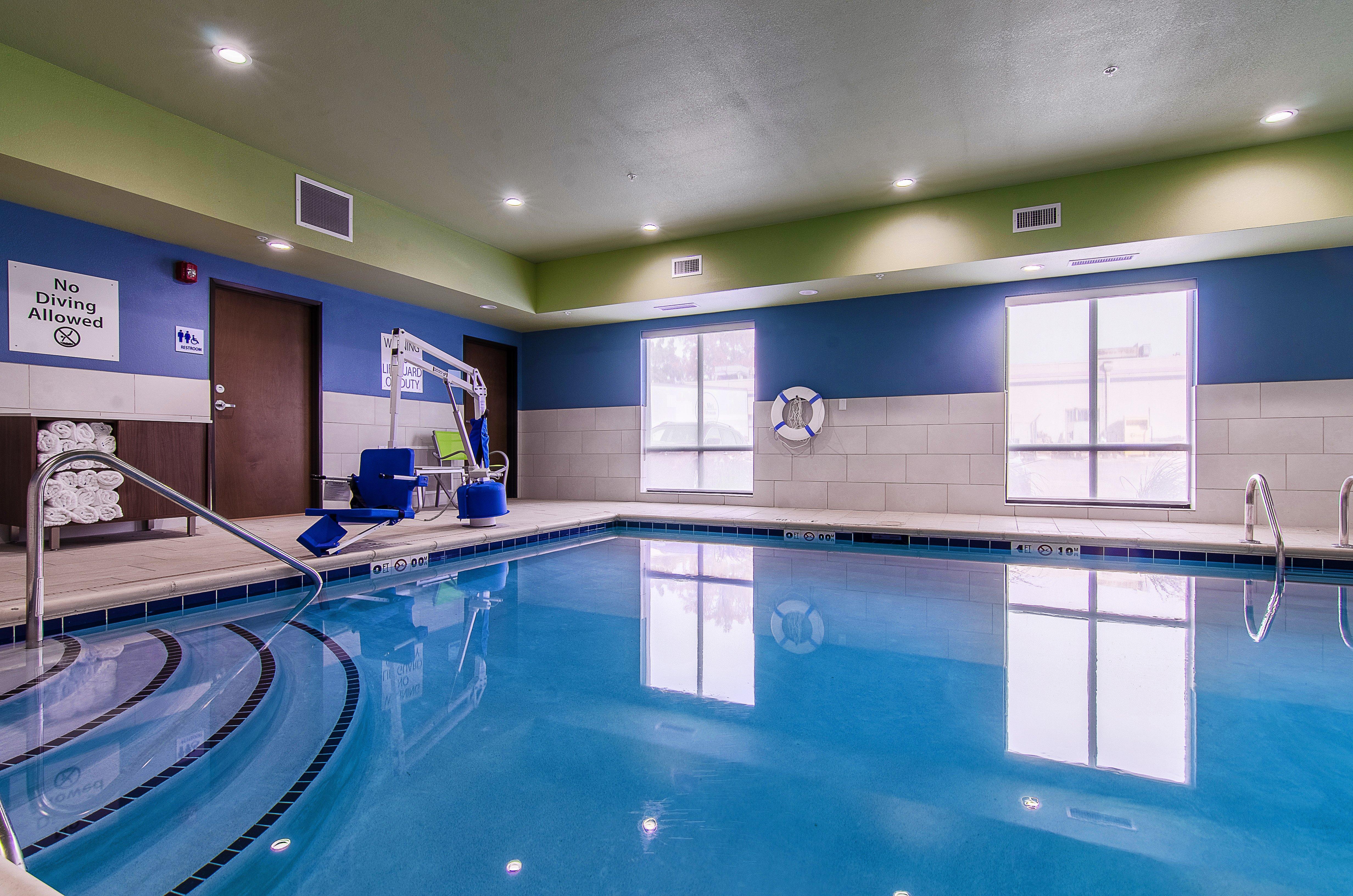Holiday Inn Express & Suites - Atchison By Ihg Ngoại thất bức ảnh