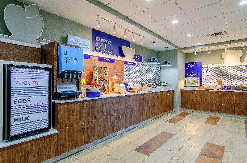 Holiday Inn Express & Suites - Atchison By Ihg Ngoại thất bức ảnh